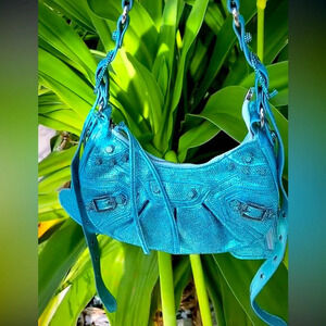 Blue Sparkly CrossBody Bag🩵 NEVER WORN PURSE